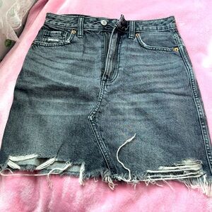 Abercrombie & Fitch Black Distressed Denim Mini Skirt – Y2K Grunge Aesthetic